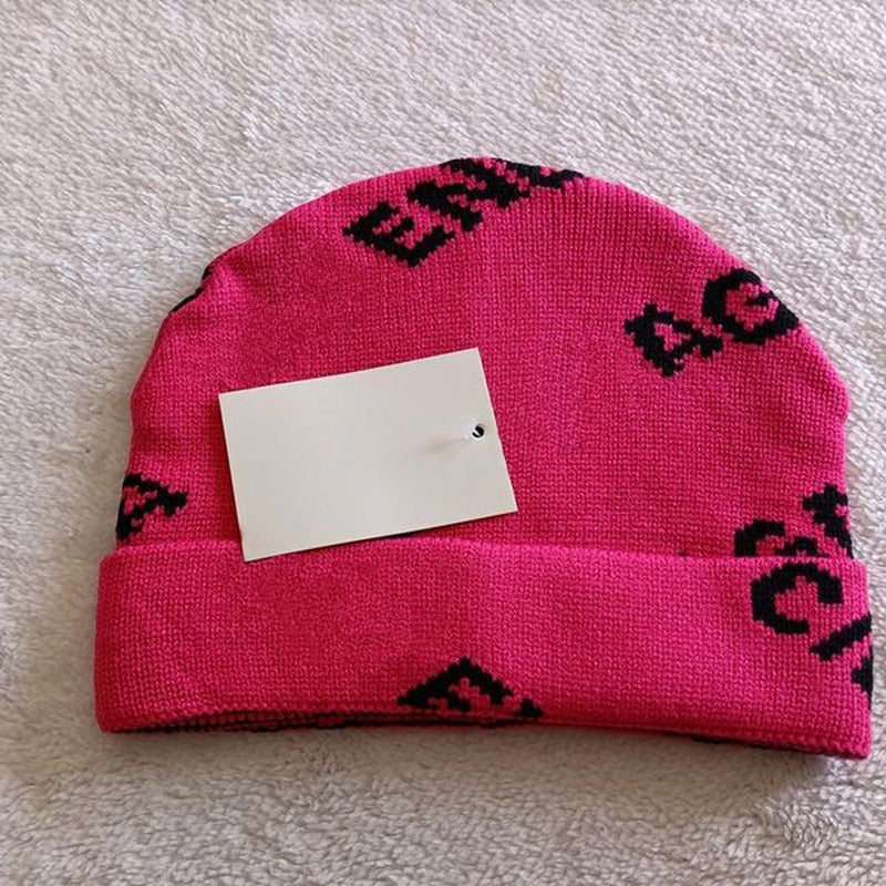 Classic Designer Autumn Winter Beanie Hats Hot Style Men and Women Fashion Universal Knitted Cap Autumn Wool Outdoor Warm Skull Caps