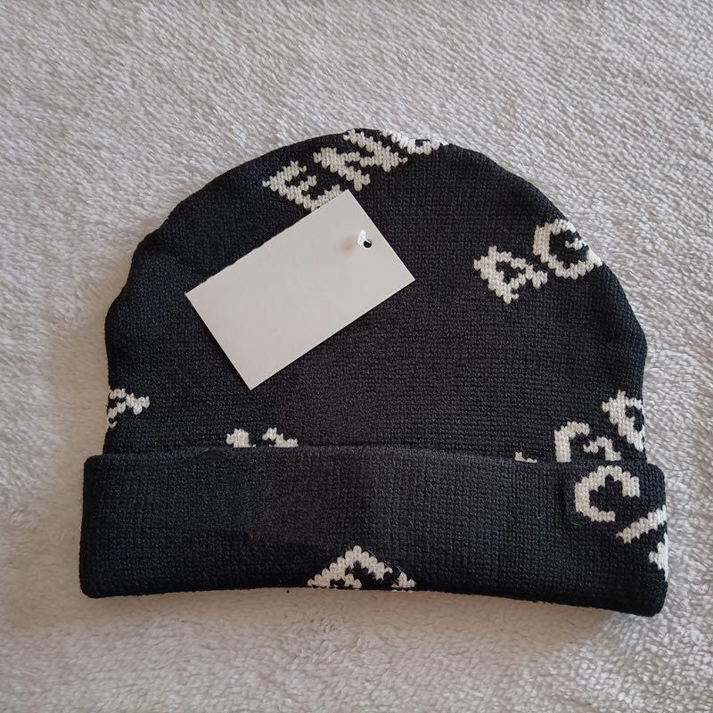 Classic Designer Autumn Winter Beanie Hats Hot Style Men and Women Fashion Universal Knitted Cap Autumn Wool Outdoor Warm Skull Caps