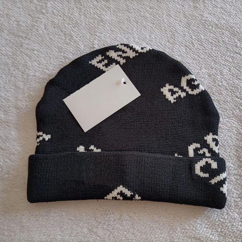 Classic Designer Autumn Winter Beanie Hats Hot Style Men and Women Fashion Universal Knitted Cap Autumn Wool Outdoor Warm Skull Caps