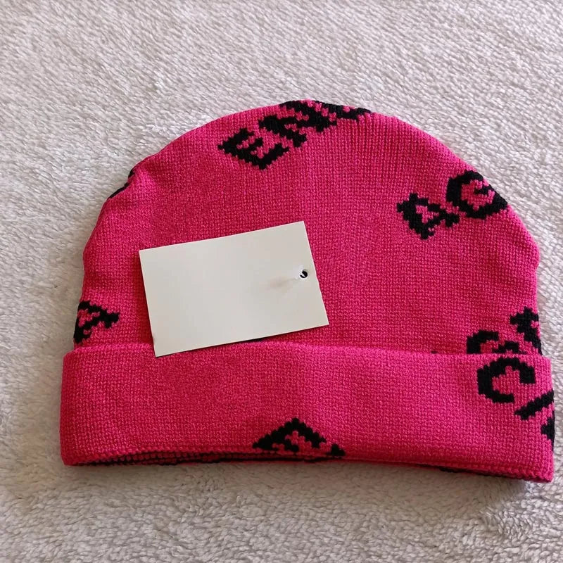 Classic Designer Autumn Winter Beanie Hats Hot Style Men and Women Fashion Universal Knitted Cap Autumn Wool Outdoor Warm Skull Caps
